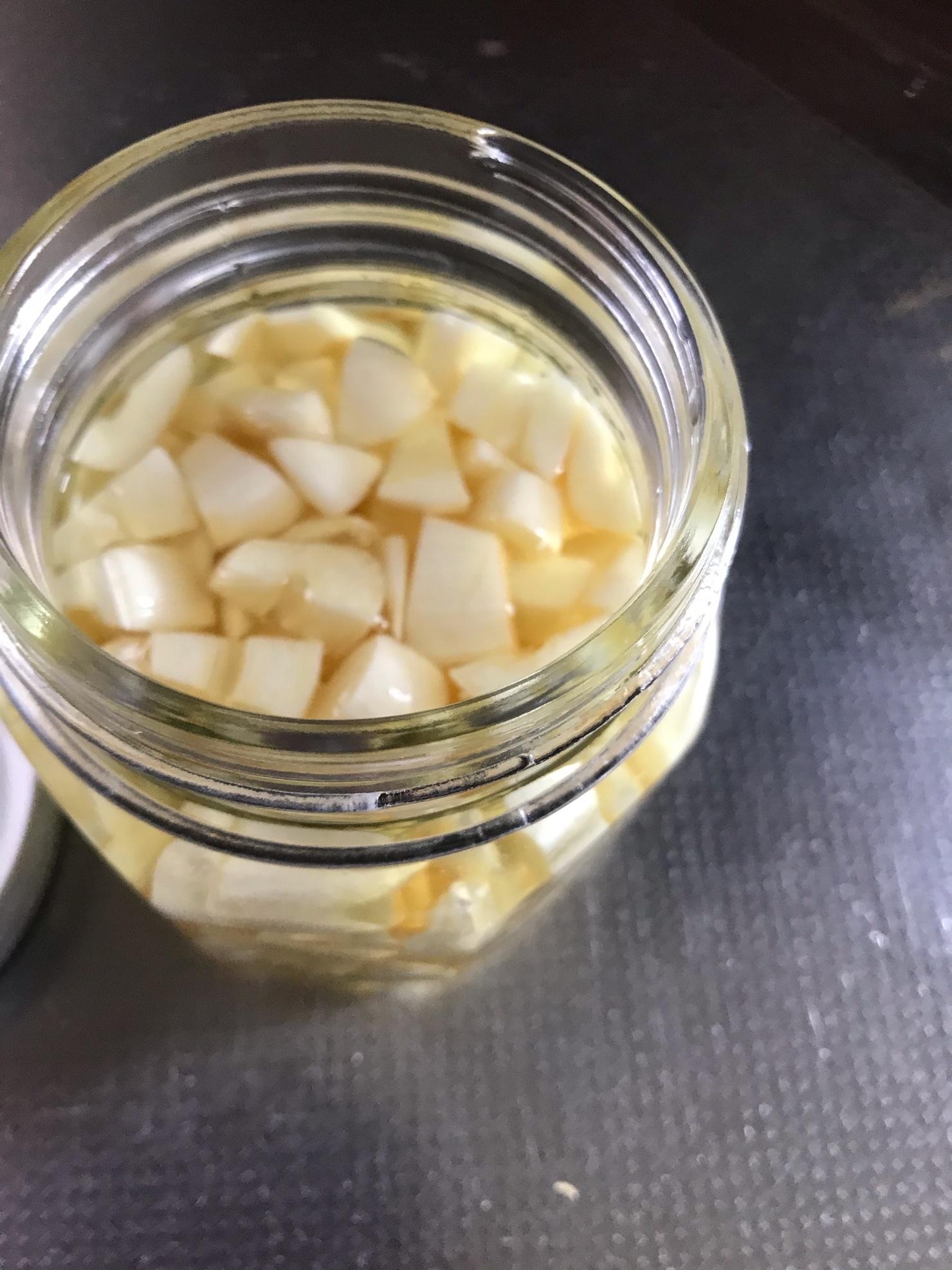 保存に最適 にんにくのオリーブオイル漬け レシピ 作り方 By Soukuukann 楽天レシピ 保存に最適 にんにくのオリーブオイル漬け レシピ 作り方 By Soukuukann 楽天レシピ