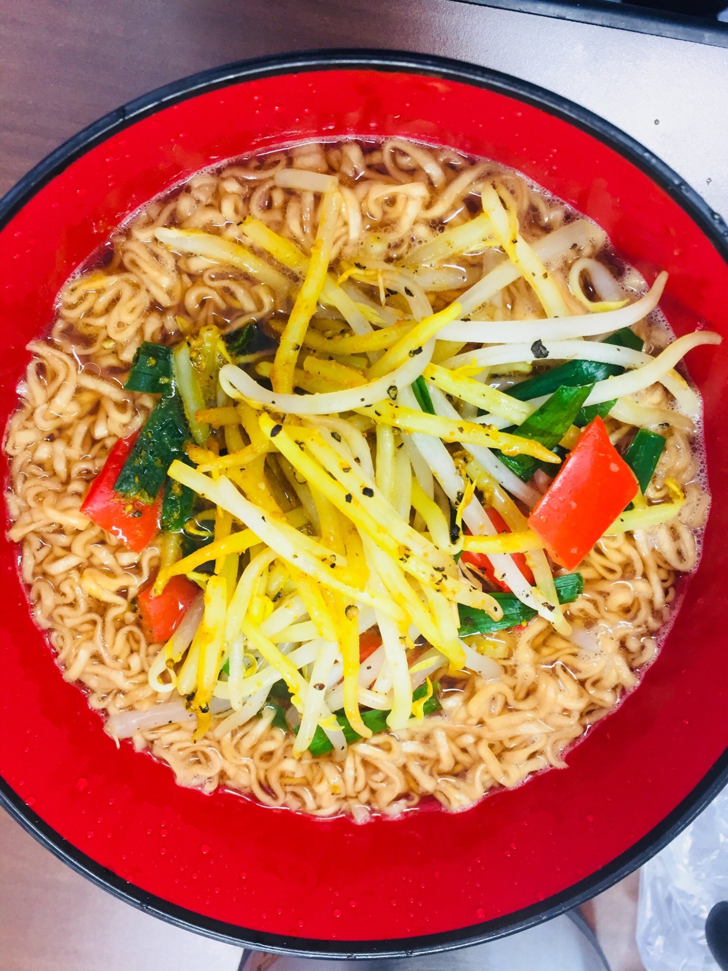 カレー風味のチキンラーメン弁当