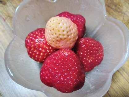 いちごとおかしのおうちパフェ.⋆♡