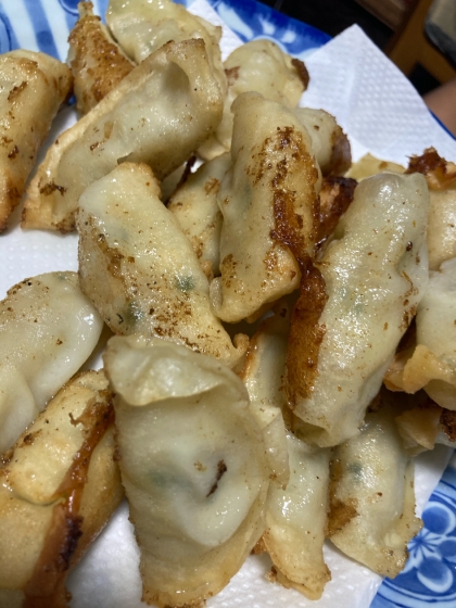 少なめの油で 冷凍餃子の揚げ方 揚げ餃子 レシピ 作り方 By Taka Tt 楽天レシピ