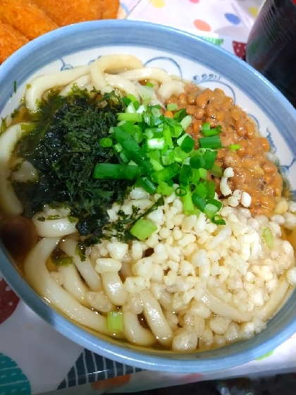 納豆と海苔と天かすのあったかうどん