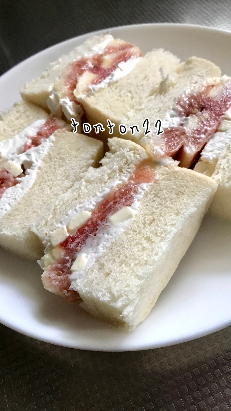 いちじくホイップサンドイッチ☆