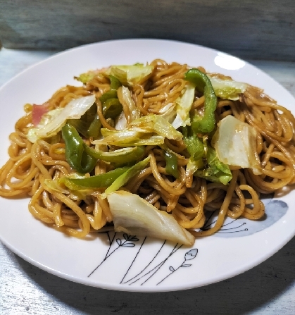 ソース焼きそば（ピーマン・玉ねぎ・キャベツ・豚肉）