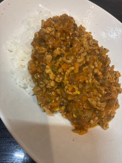 カレールウで作る簡単ドライカレー