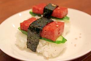 コンビーフおにぎり