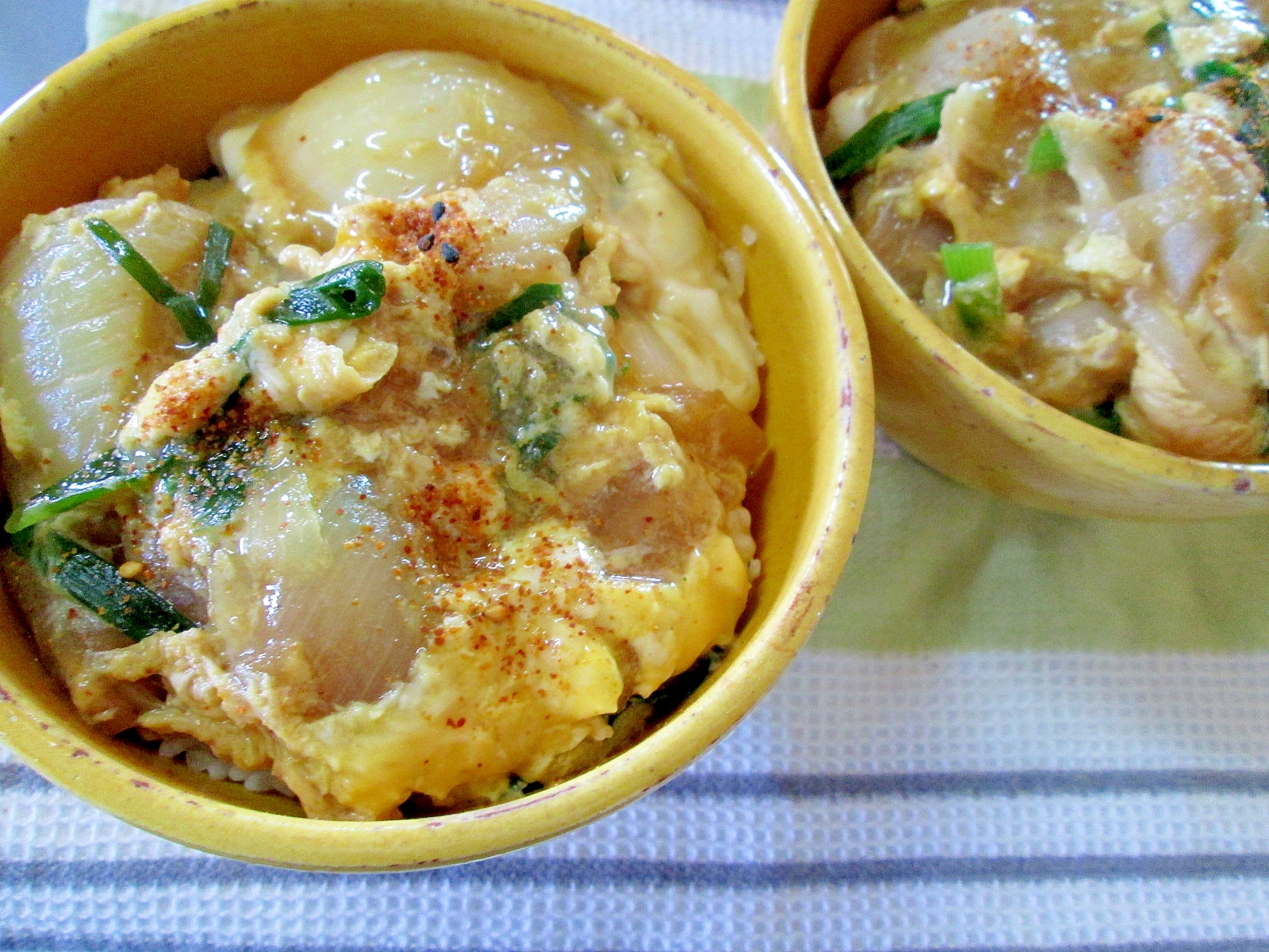 新玉ねぎのだし煮で☆玉子丼