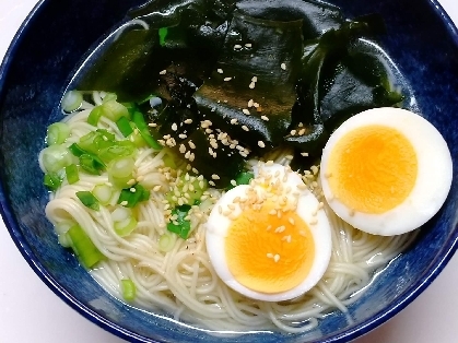 おはようございます。
あったか素麺が食べたくなって作りました。
上品な味でおいしく頂きましたo(^o^)o