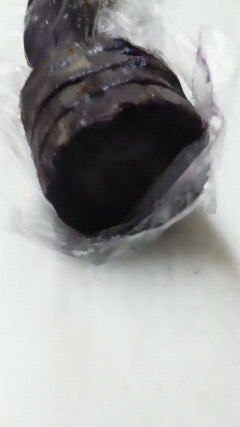 紫芋で作りました＾＾
甘く蒸しあがりました～