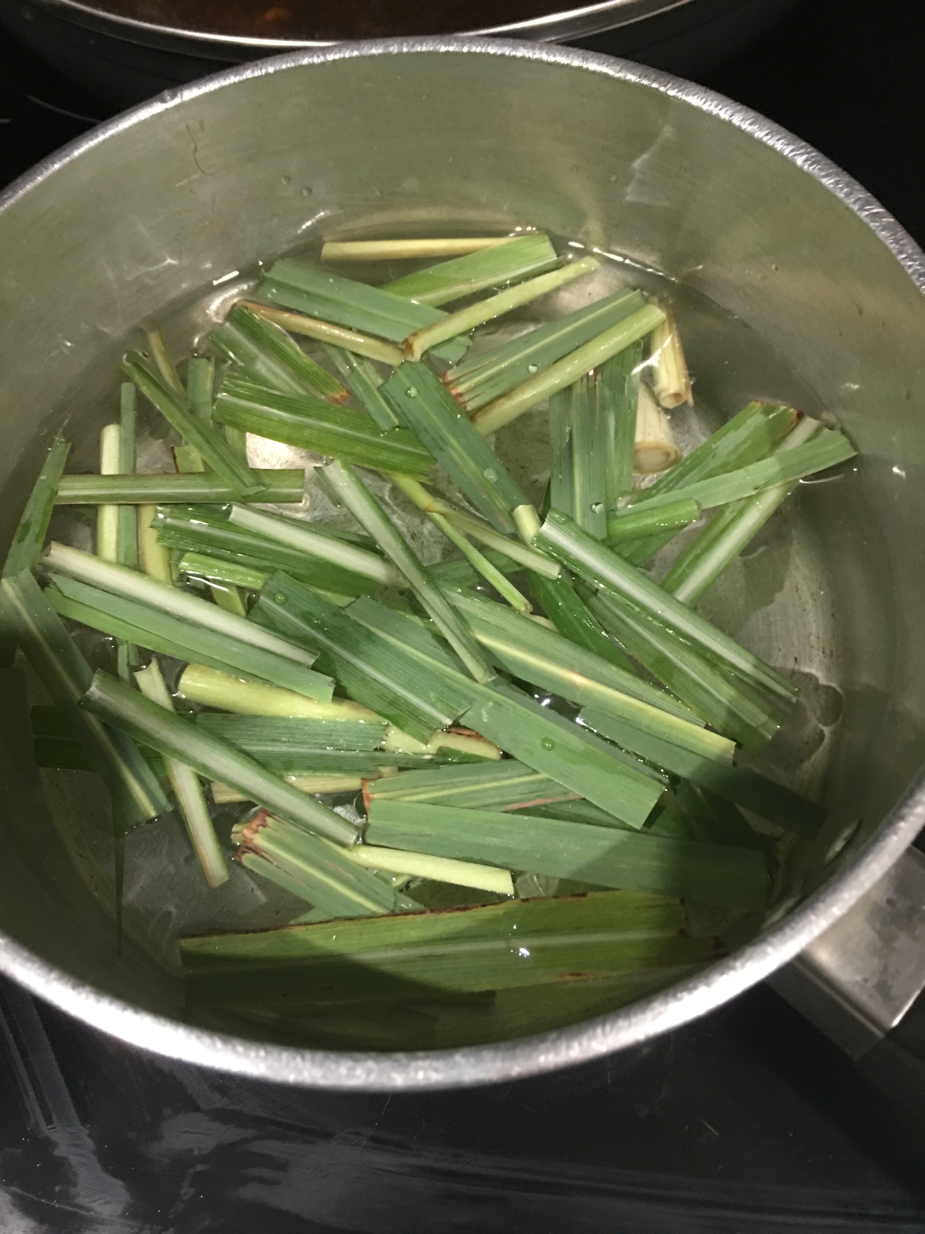 レモングラスでレモンティー レシピ 作り方 By Jinka 楽天レシピ レモングラスでレモンティー レシピ 作り方 By Jinka 楽天レシピ