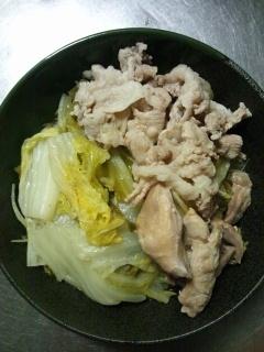 白菜と豚肉と鶏肉で作ってみました～とってもおいしかったです。