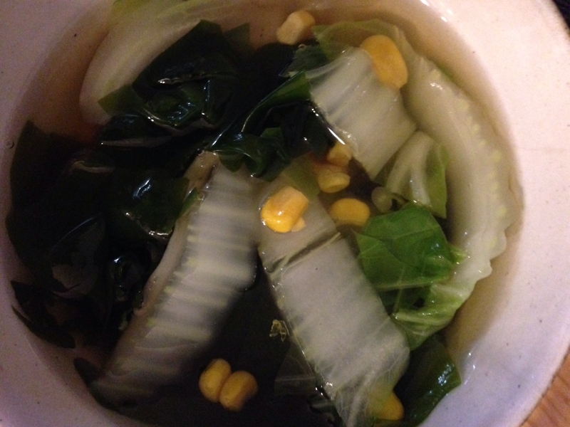 白菜とわかめのスープ