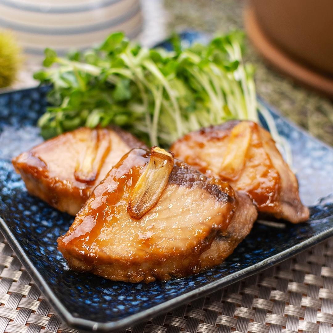 銅鍋てふてふで作る 今が食べ頃 戻り鰹のステーキ