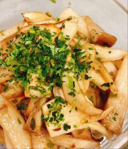 これぞシンプルイズベスト♡エリンギのバターステーキ