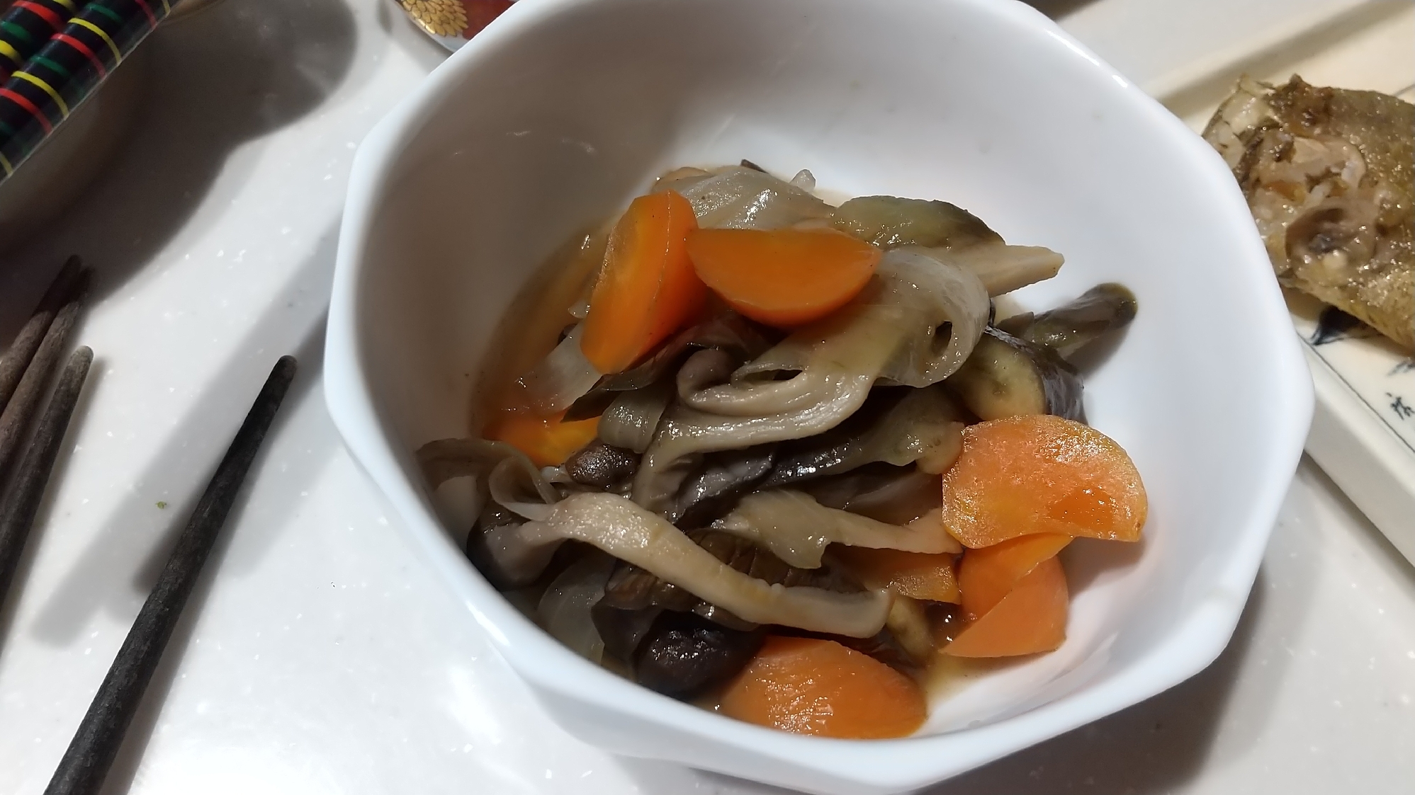 簡単に副菜❗️平茸と茄子の炒め甘酢煮