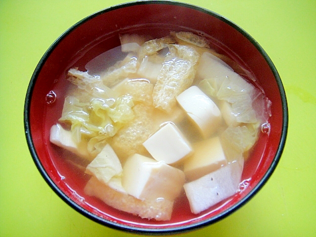 豆腐と白菜油揚げのすまし汁