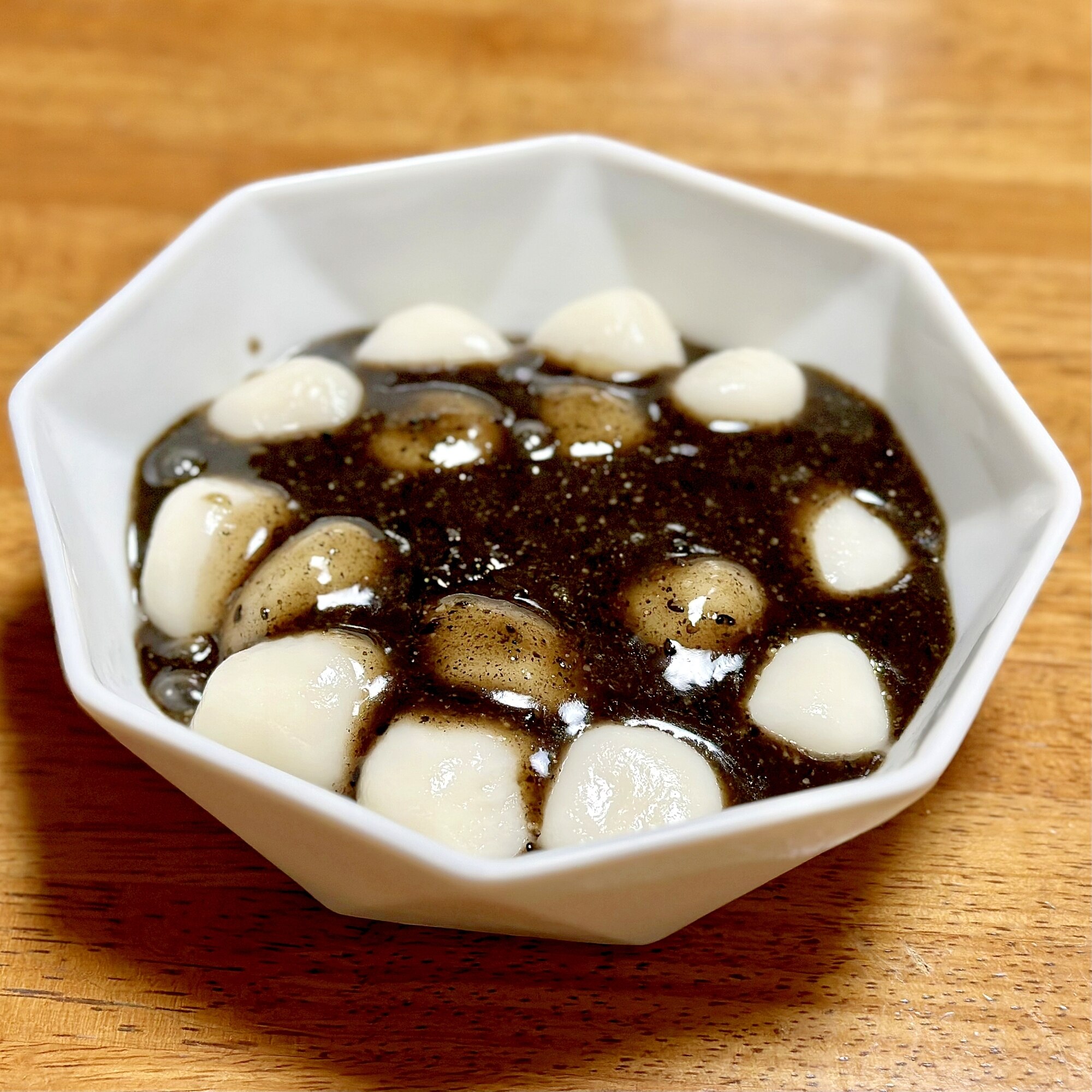 【リメイクレシピ】黒豆の煮汁で黒ごまみたらし レシピ・作り方 by ふじ子。 - 楽天レシピ
