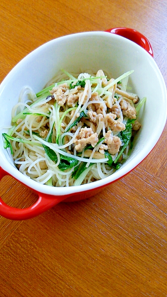 豚挽き肉と水菜としめじの和風ビーフン