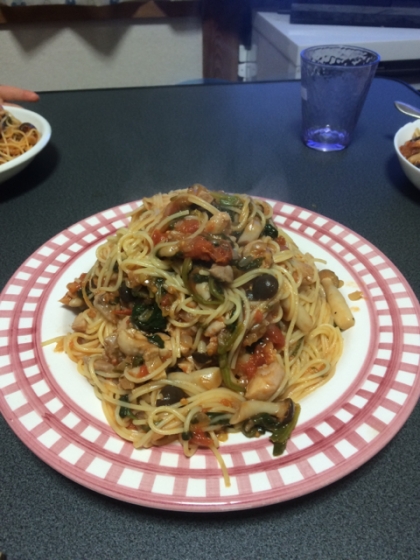 塩が、足りなくて食べる直前に追加しました（笑）
でもすごい美味しかったです！

スパゲッティも良いけどごはんに、合いそうって言ったらご飯でもりもり食べてました！