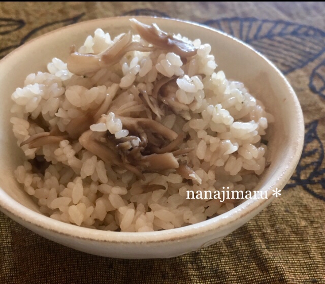 即席お吸い物の素で炊く 簡単すぎる舞茸ごはん レシピ 作り方 By ななじまる 楽天レシピ