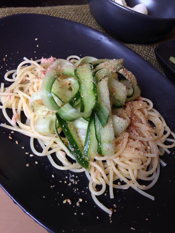 フライパンなしで！ツナときゅうりのごま風味パスタ