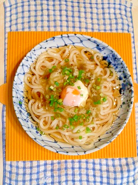 温玉とろろ昆布のうどん♪