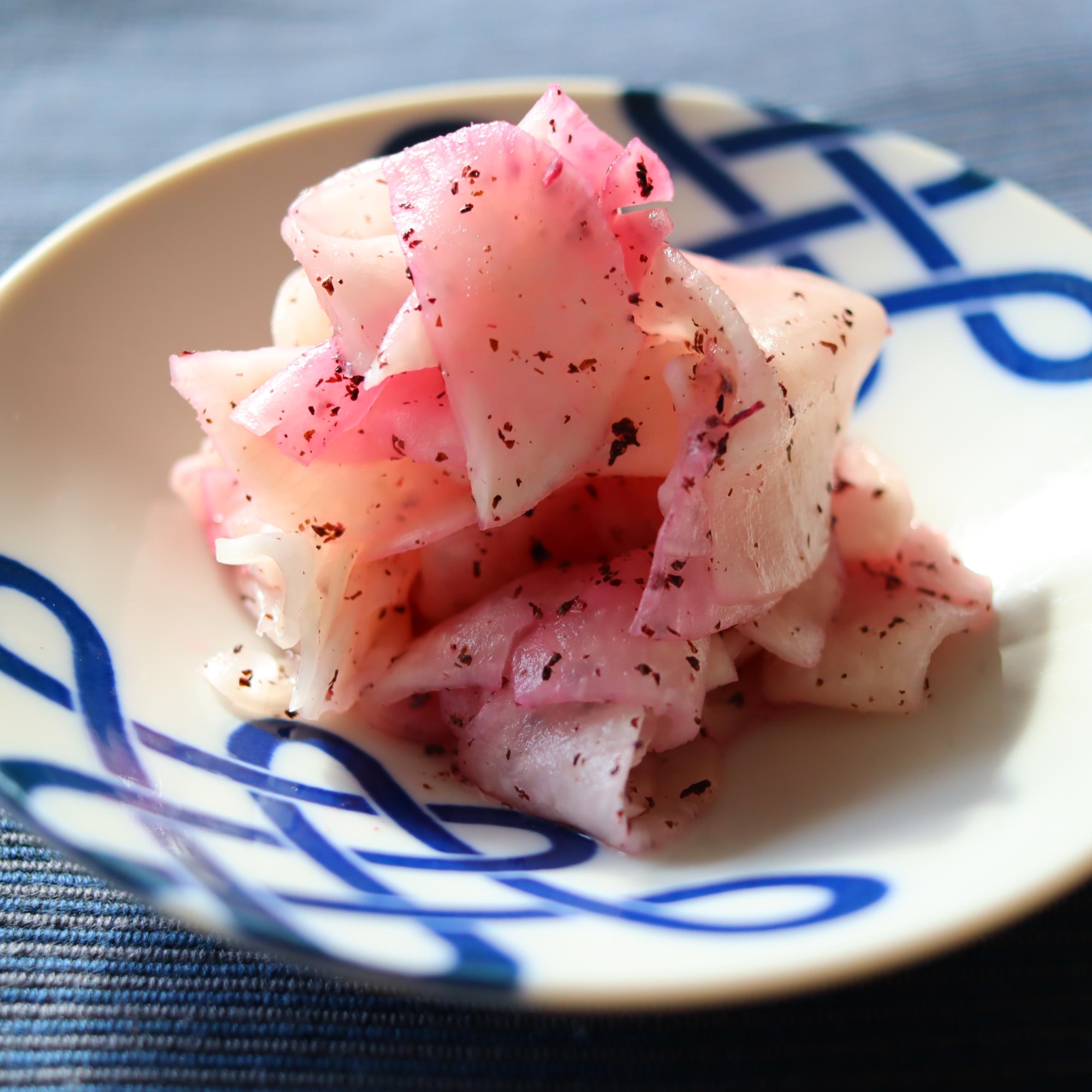 箸休めに♪かぶのゆかり漬け