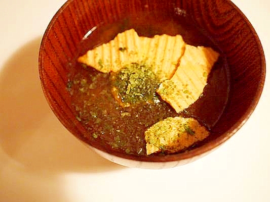 海老煎餅と青海苔のお味噌汁