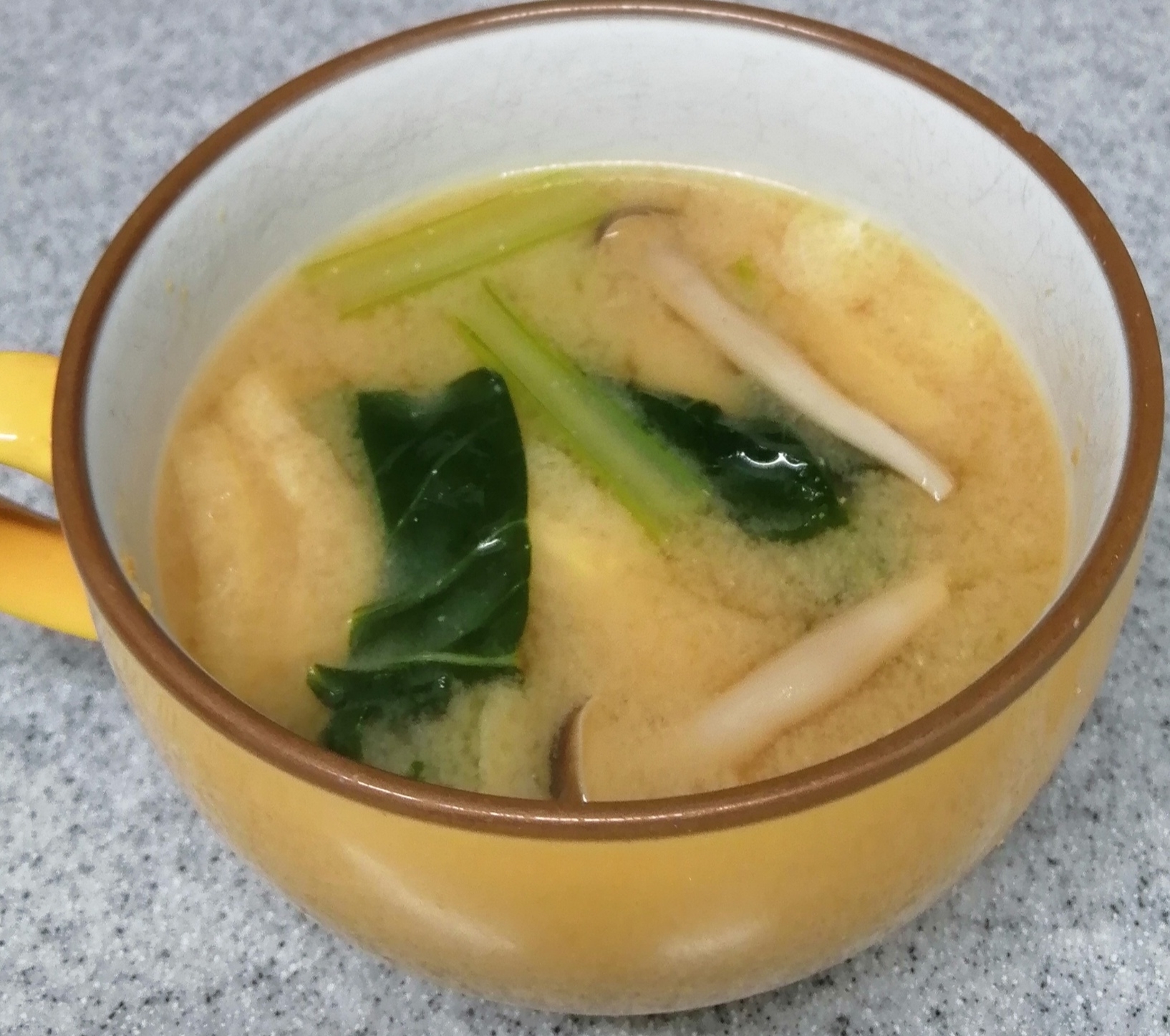 小松菜･しめじ･油揚げの味噌汁