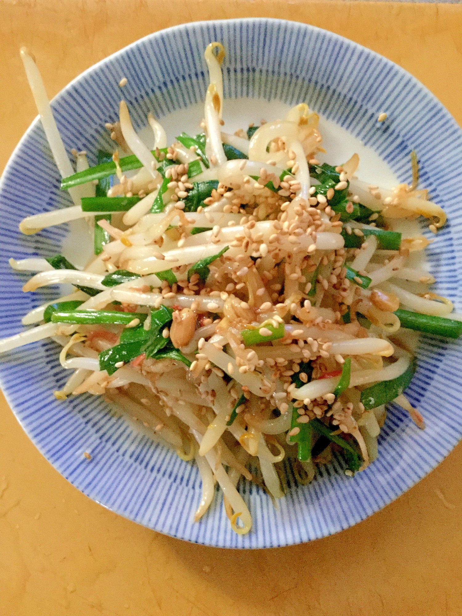 ニラとモヤシの炒め物＠トムヤムクン味！