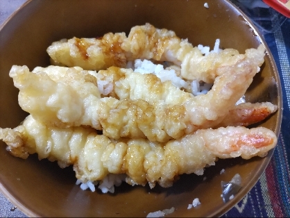 海老の天ぷらc(・ω・´c⌒つ≡3天丼蕎麦うどんに