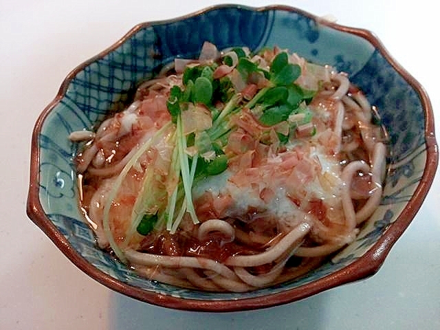 長芋とかいわれ大根とかつお節のお蕎麦