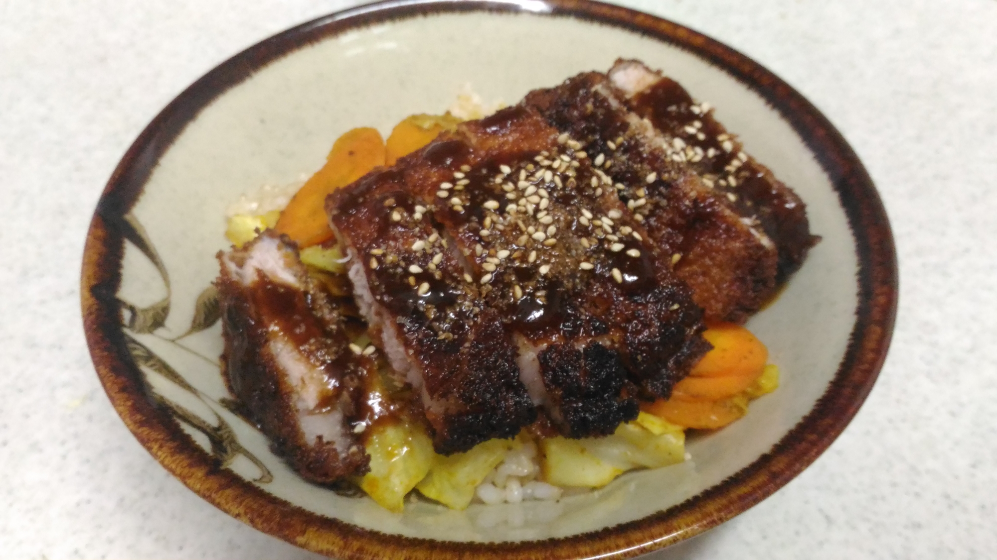 カレー風味野菜ととんかつの丼