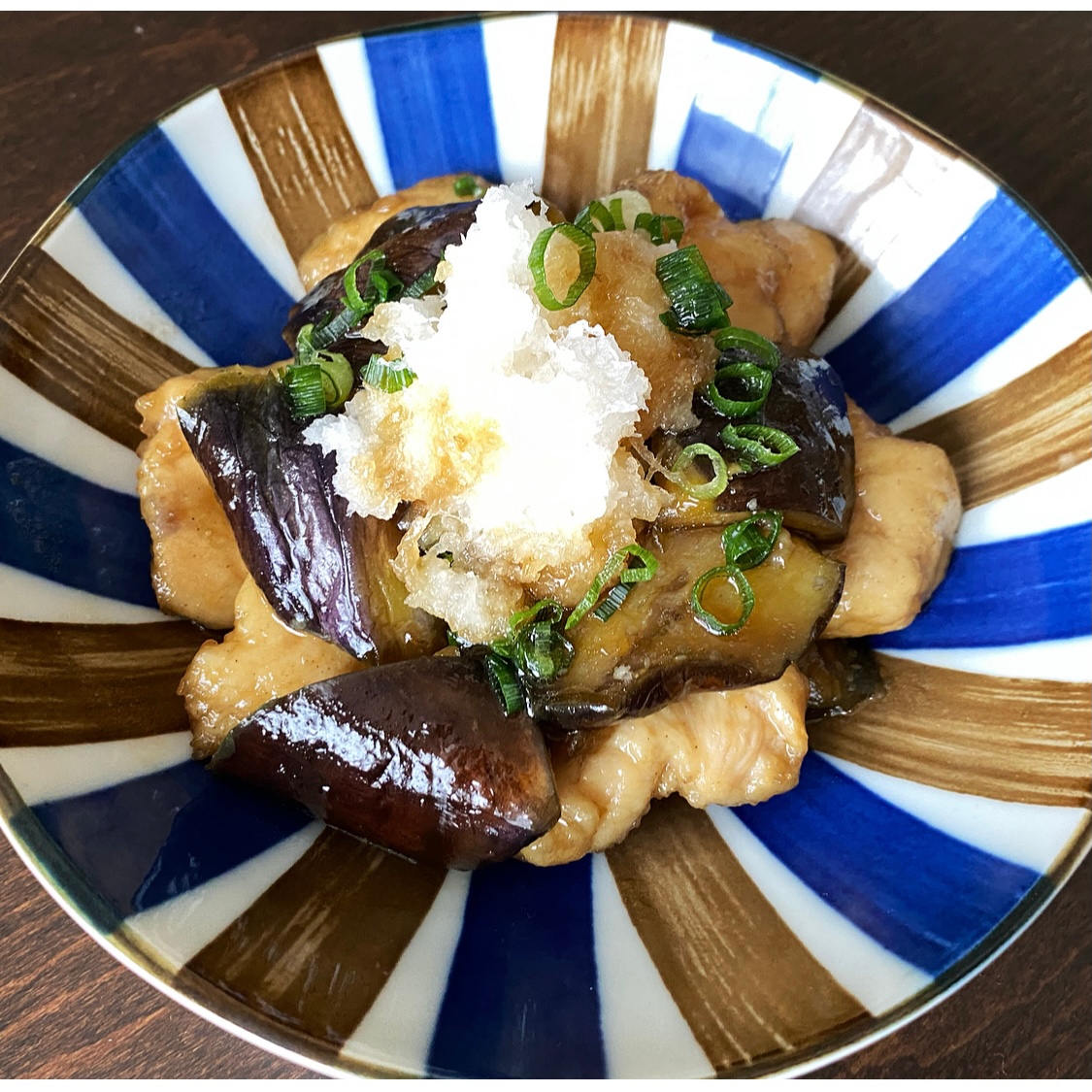 フライパンひとつで簡単♡鶏肉と茄子の甘辛おろし添え