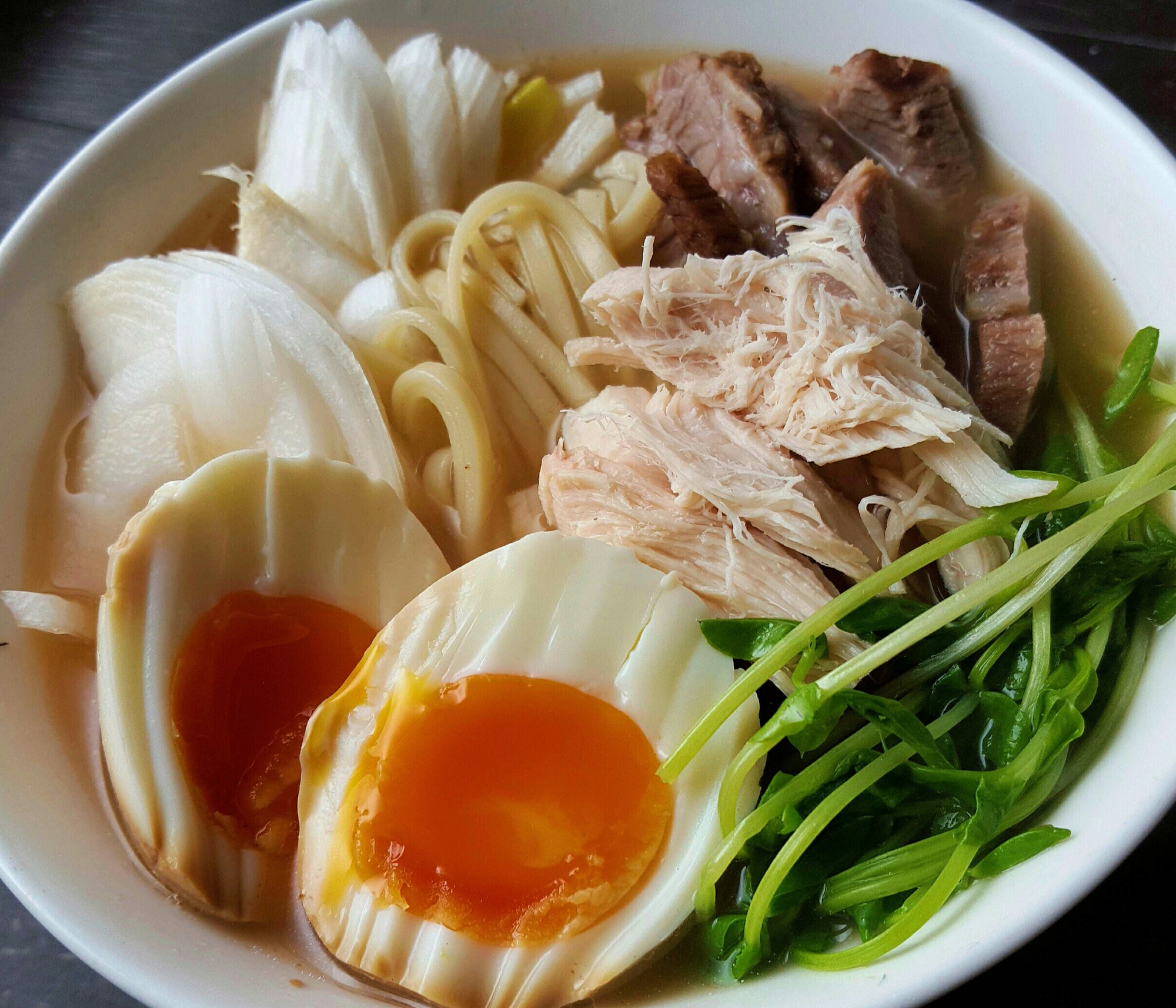 チャーシューの茹で汁がポイント☆沖縄そば風うどん