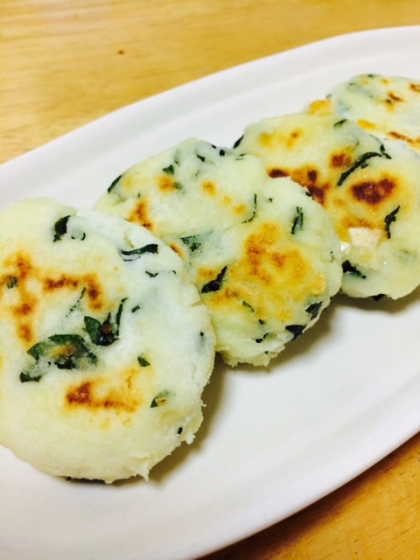 冷蔵庫にある材料で作れていいですね。
大葉も入れて作ってみました。おいしかったです。