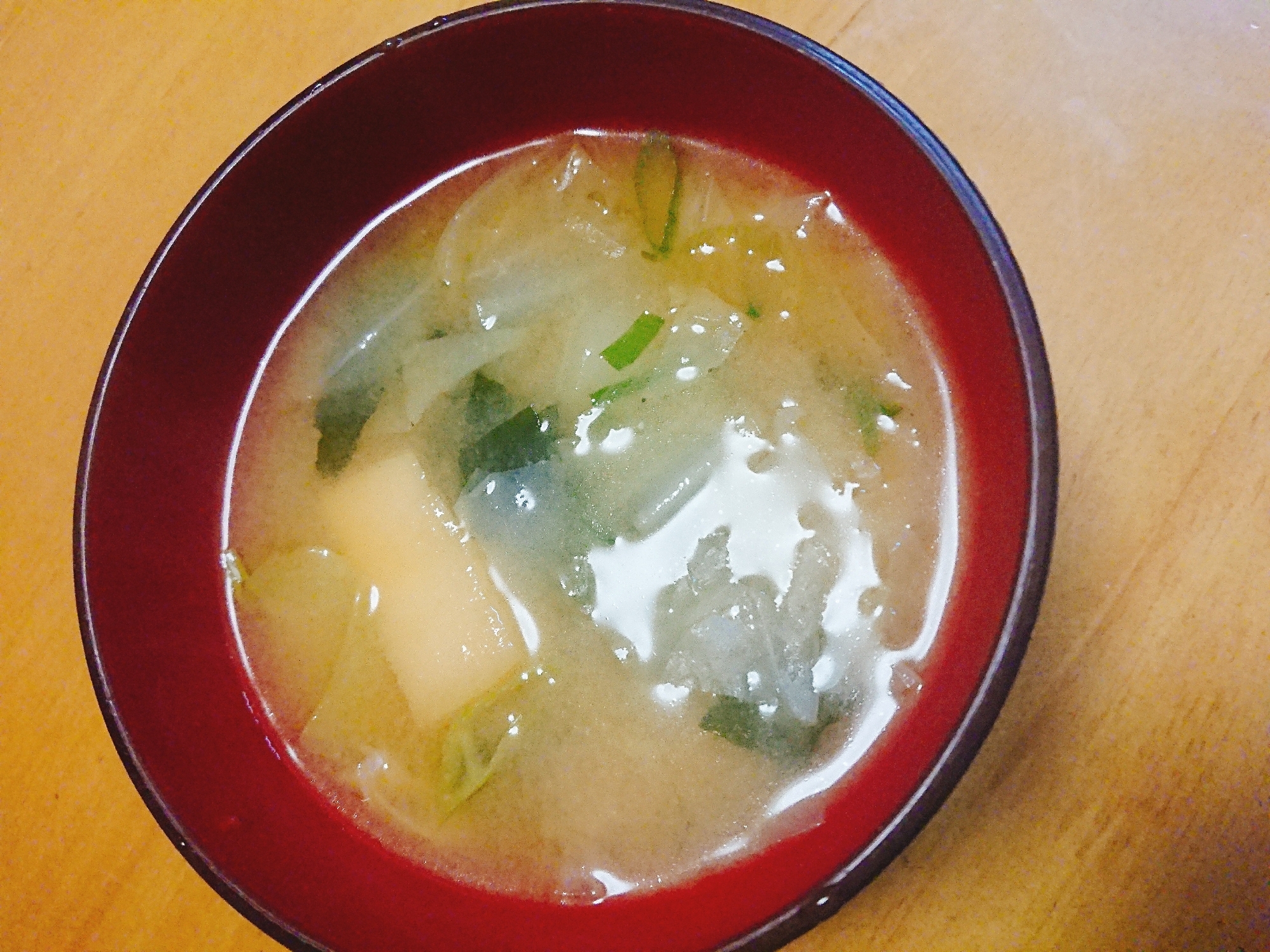 白菜と油あげのみそ汁