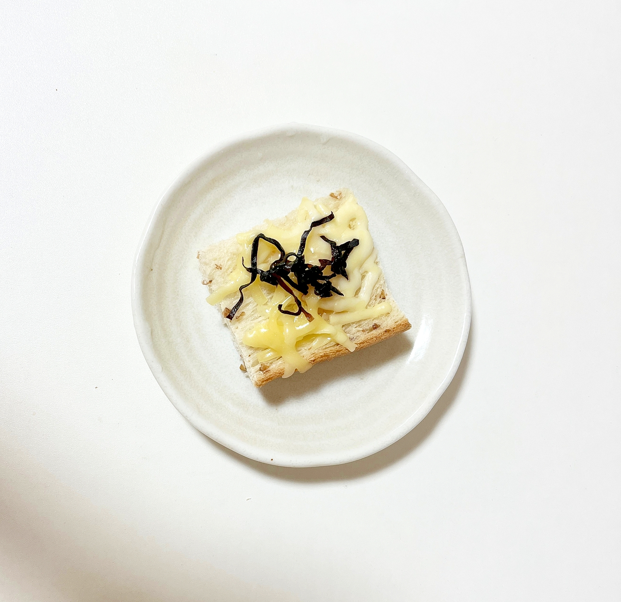 塩昆布のチーズトースト