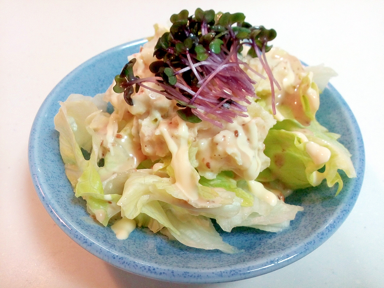 レタスとポテサラとキャベツスプラウトのサラダ レシピ 作り方 By ぷ みぃまま 楽天レシピ