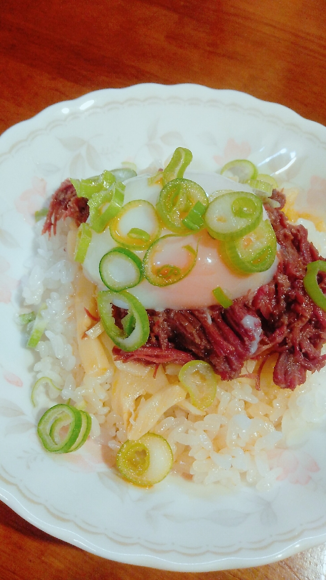 柔らぎメンマとコンビーフのピリ辛丼！