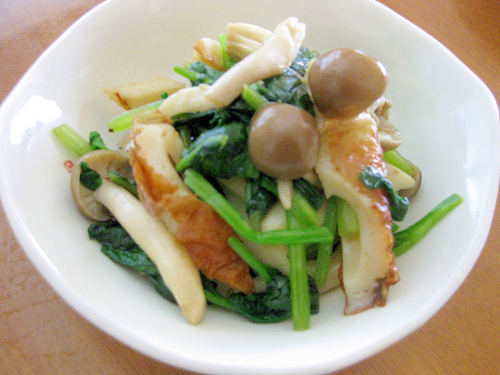 ほうれん草としめじのごま油炒め♪