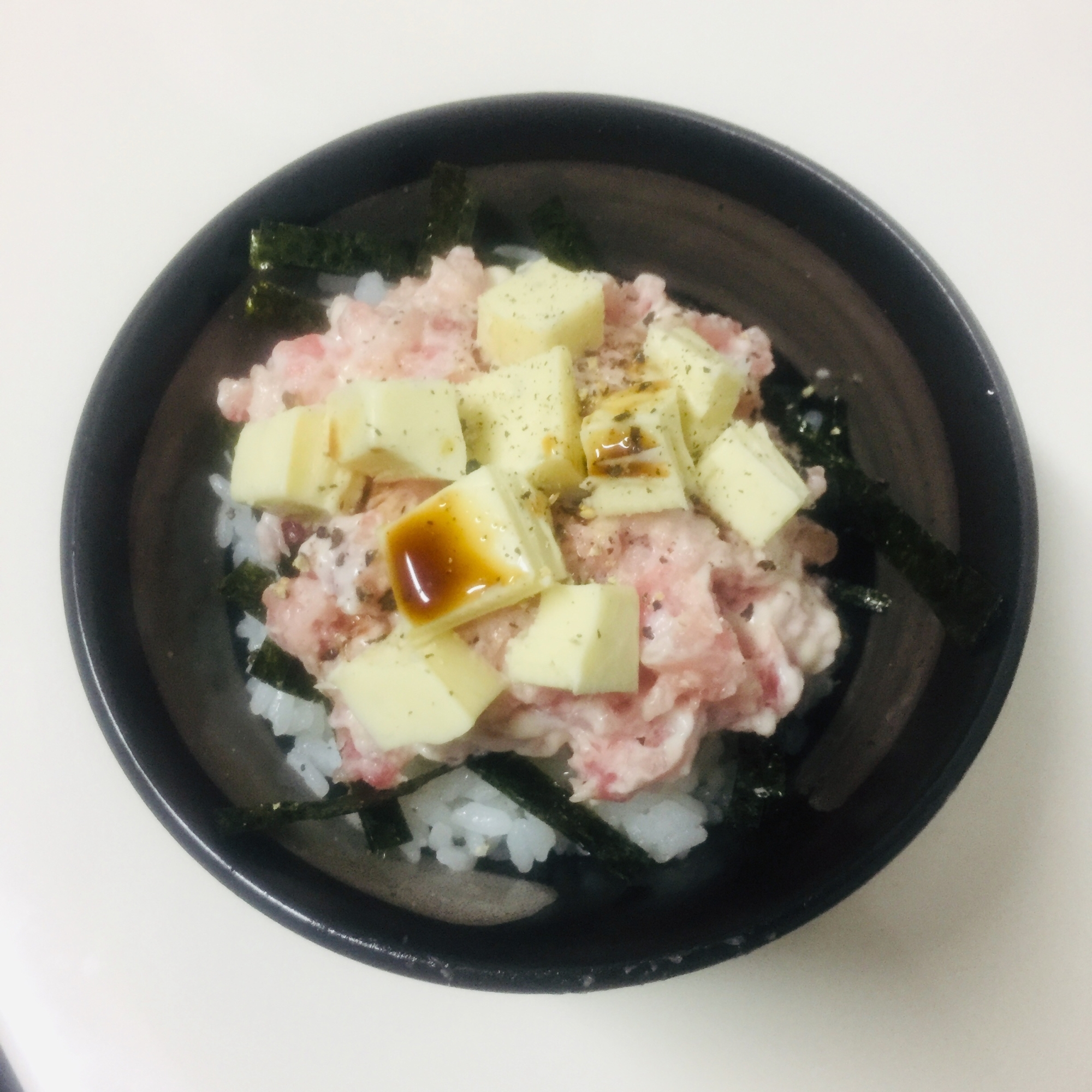 チーズマヨトロ丼