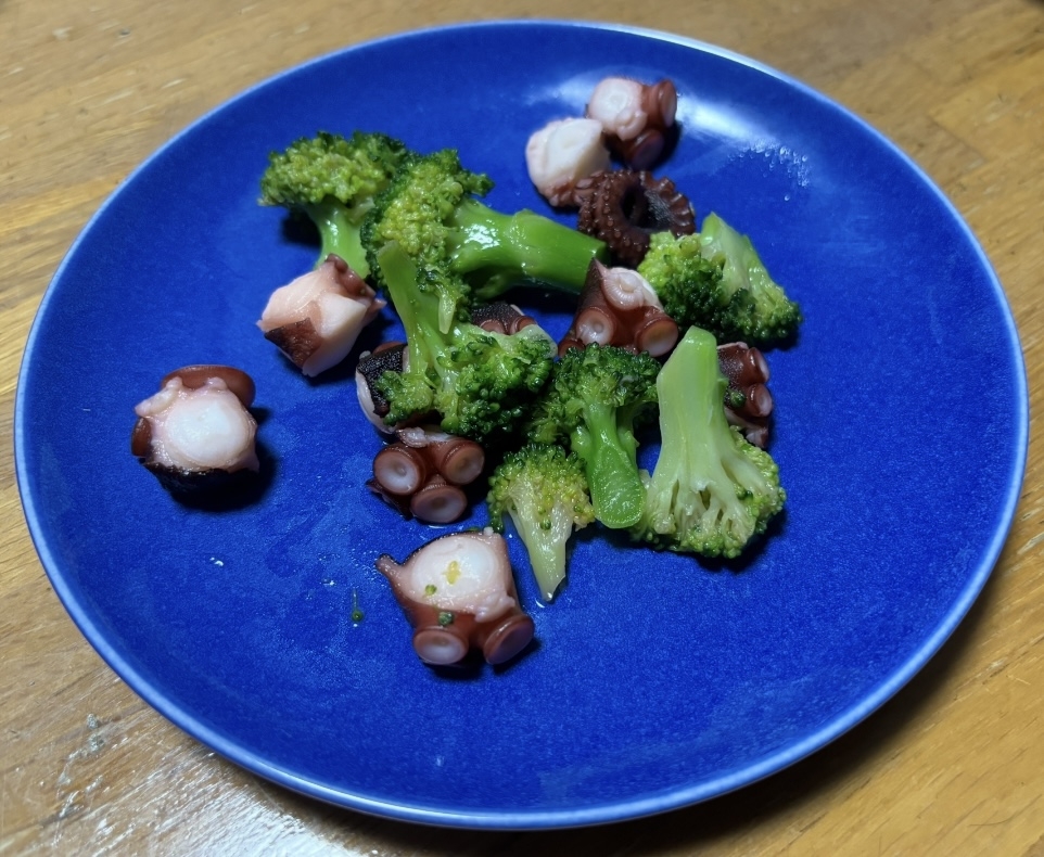 たことブロッコリーの炒め物