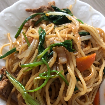 豚肉と菊菜のソース焼きそば 炒め