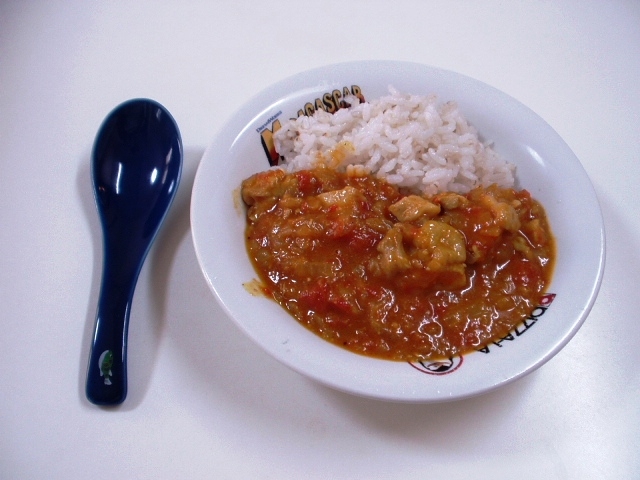 自家製トマトでチキンカレー