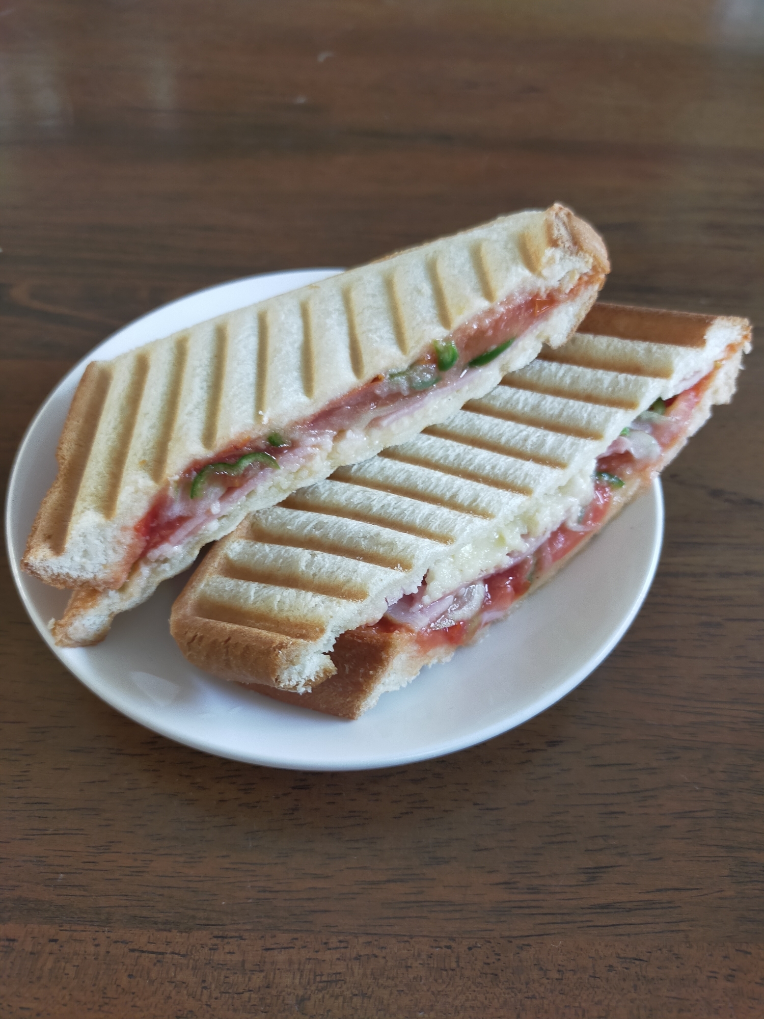 アツアツトマトとベーコンのパニーニ レシピ 作り方 By Glutton 楽天レシピ