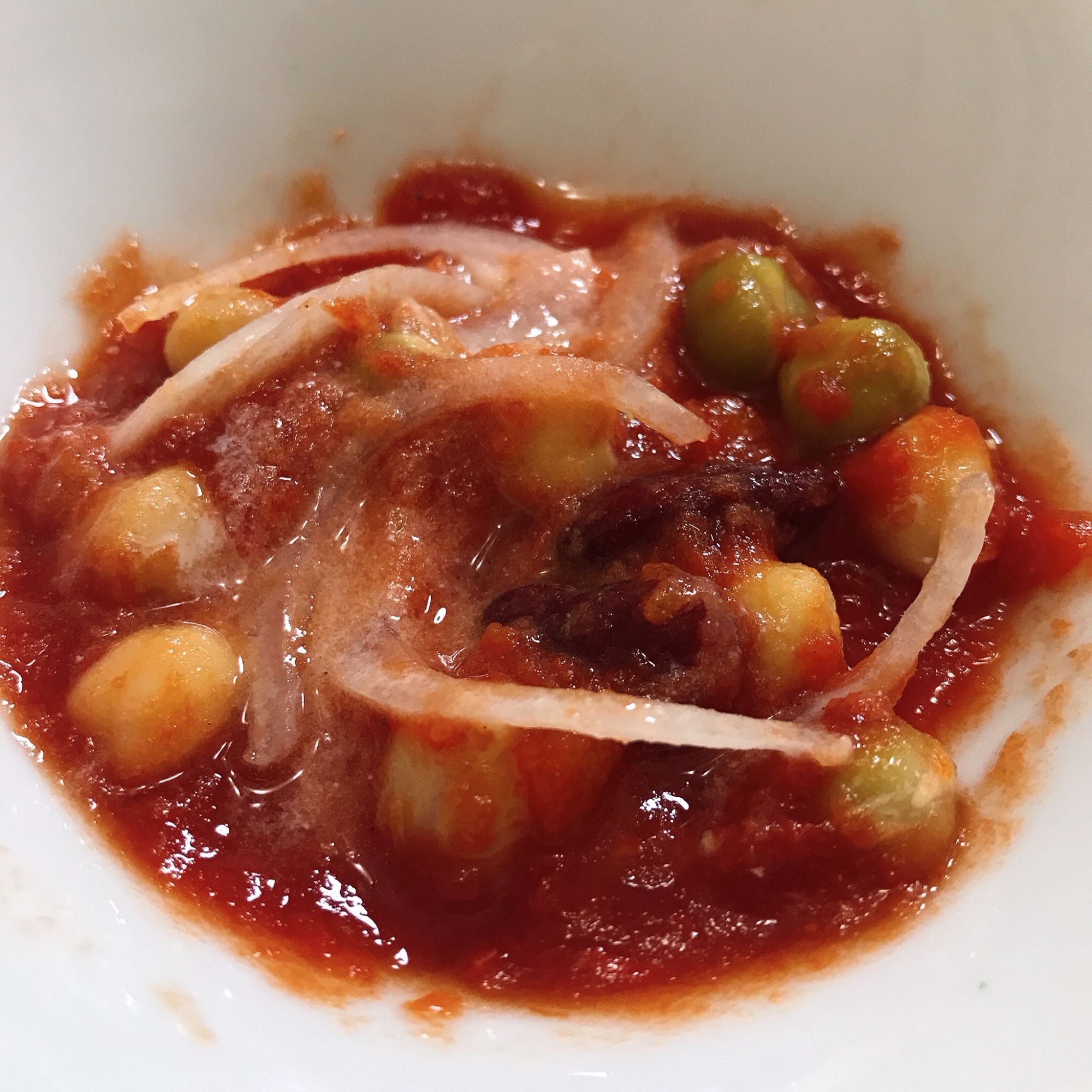 お豆とトマトの食べるスープ(カレー風味)