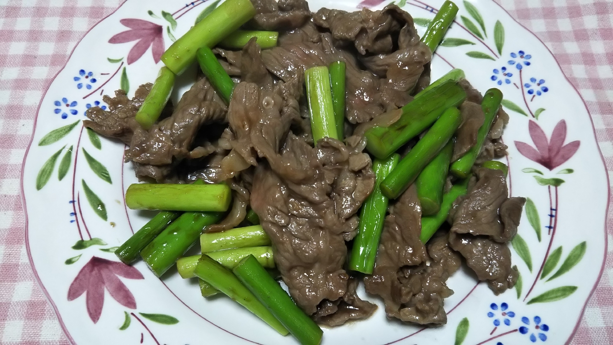 ニンニクの芽と牛肉の焼肉のたれ炒め☆