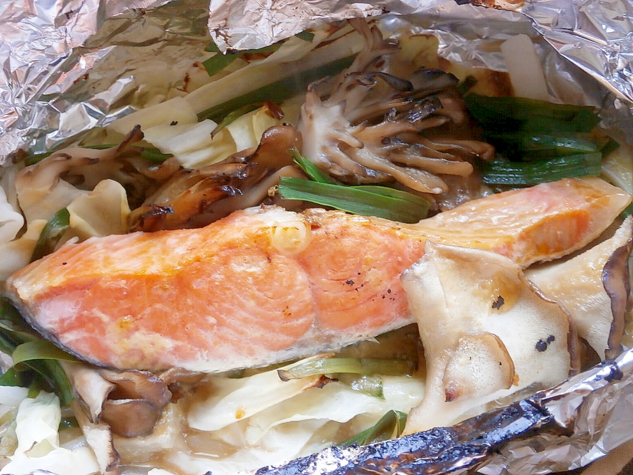 鮭と野菜の味噌マヨホイル焼き