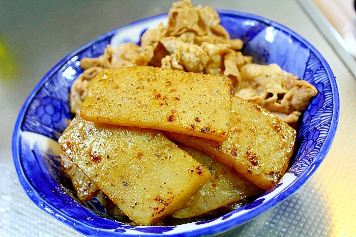 こんにゃくと豚肉の醤油炒り