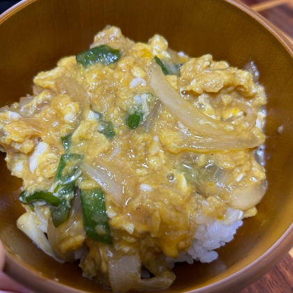 超簡単！麺つゆで！パパッと！ふわとろ〜り玉子丼☆彡